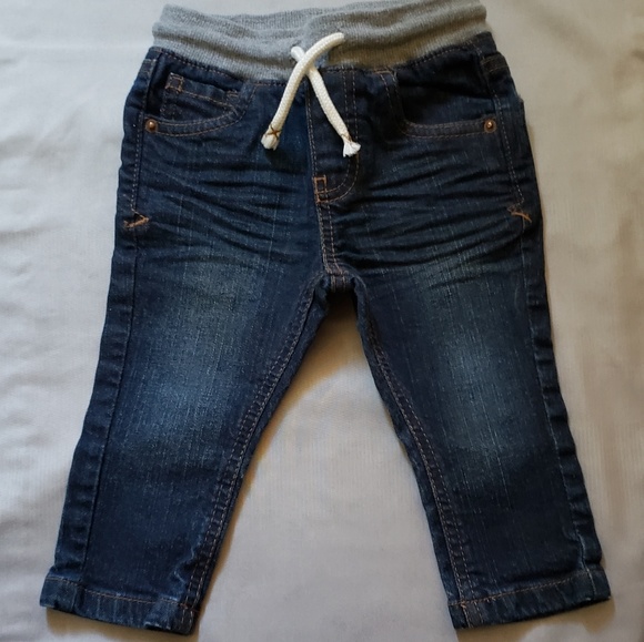 Clothes - Picture 1 of 2